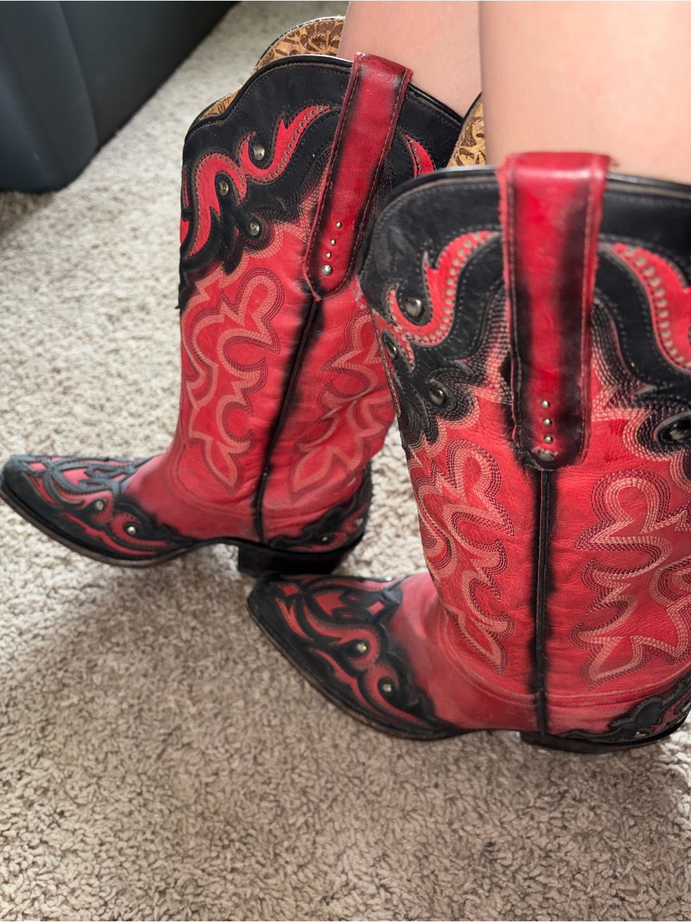 Red and Black Embroidered Western Cowboy Boots